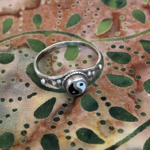 Vintage Yin and Yang Ring